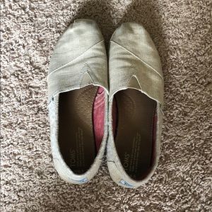 GUC Toms women’s size 8.5 canvas flats